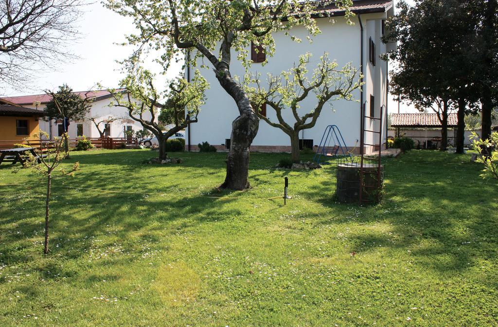 Oasi Di Francesca B&B Pontinia ภายนอก รูปภาพ
